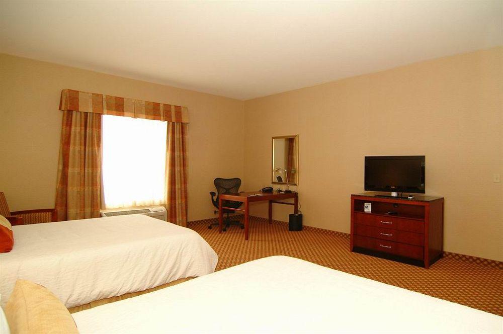 Hilton Garden Inn Casper Bagian luar foto